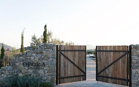 Opora Country Living